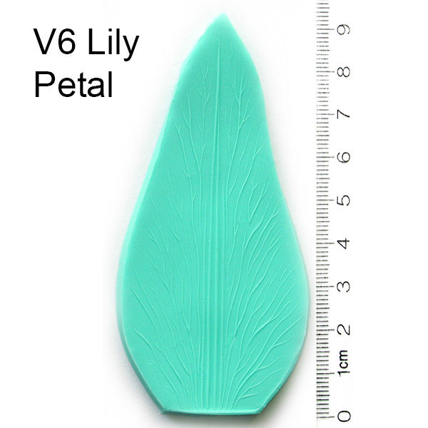 Lily Petal Veiner